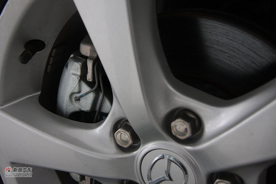 发动机、底盘悬挂及后备箱