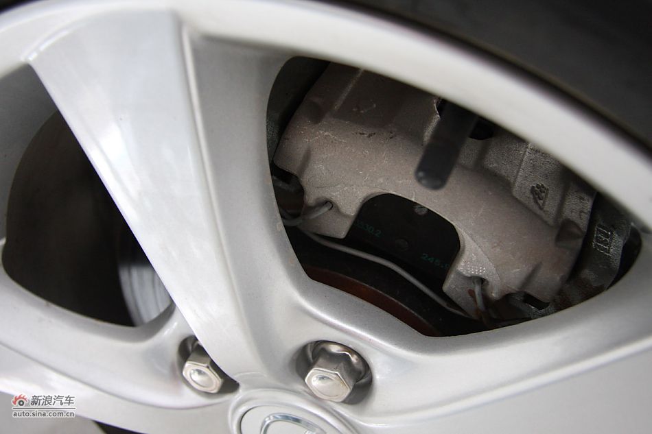 发动机、底盘悬挂及后备箱