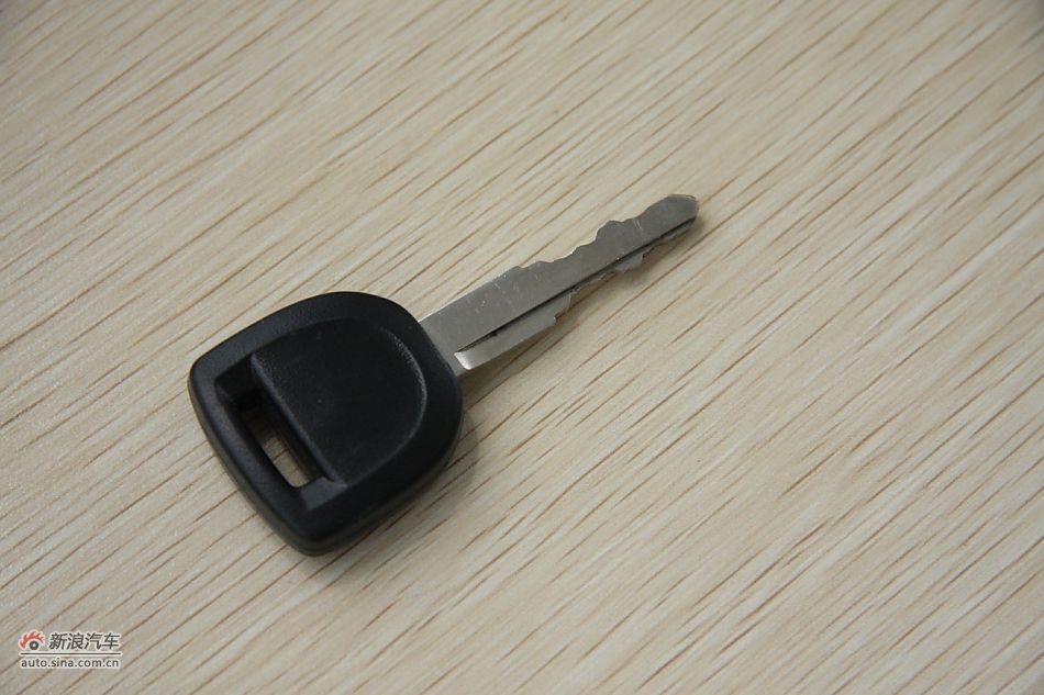 发动机、底盘悬挂及后备箱