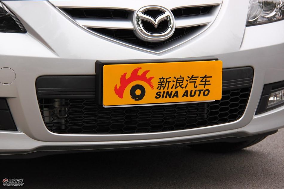 马自达3经典款外观