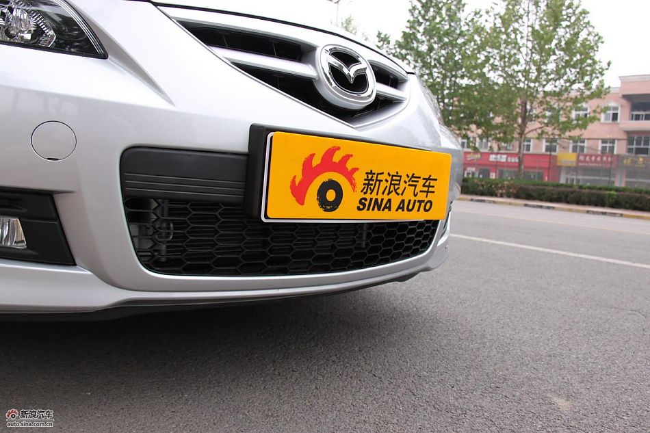 马自达3经典款外观