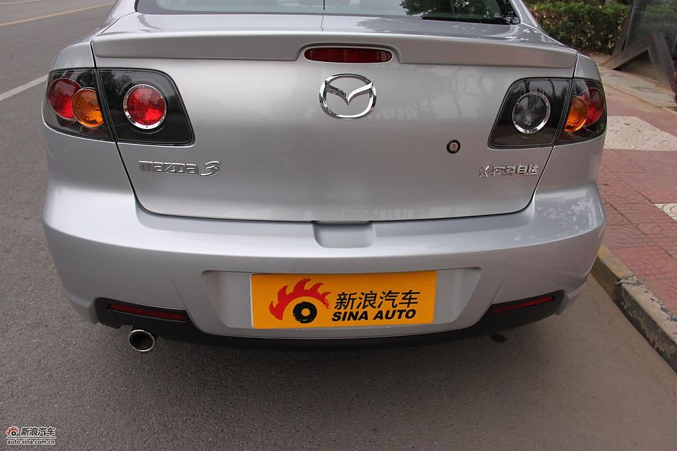马自达3经典款外观