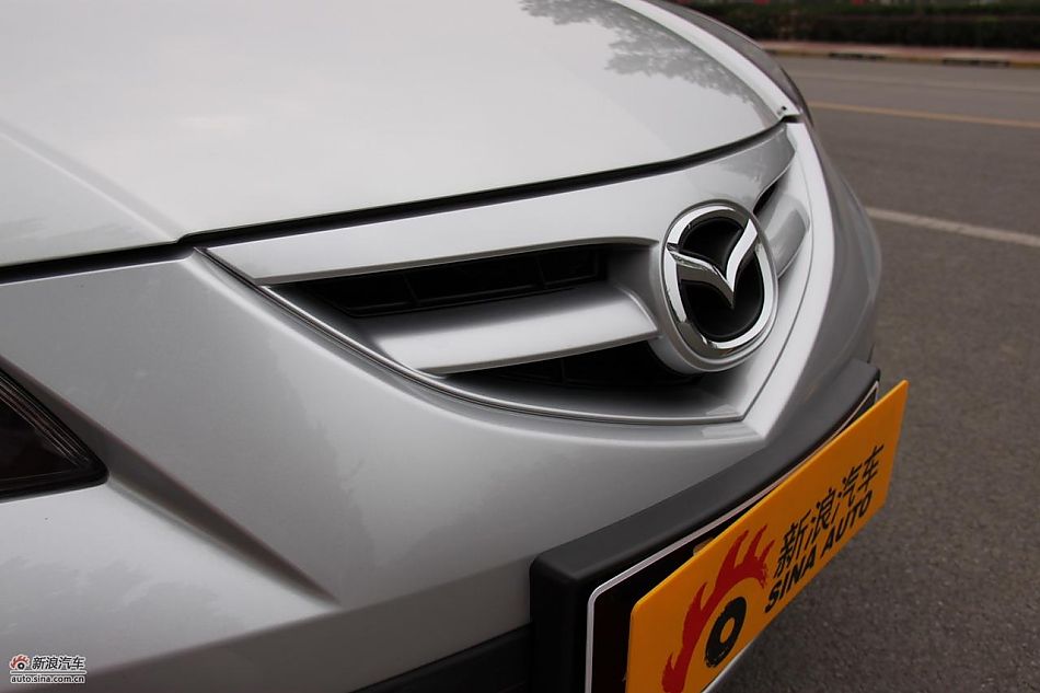 马自达3经典款外观
