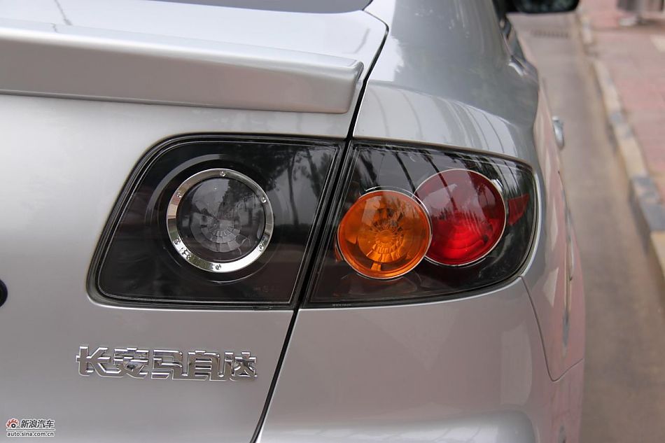 马自达3经典款外观