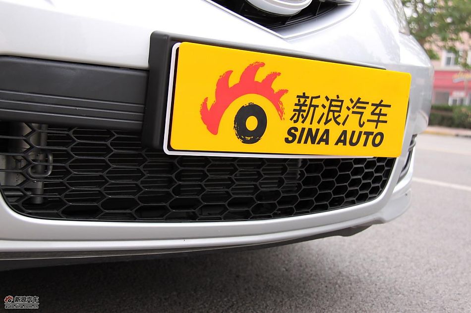 马自达3经典款外观