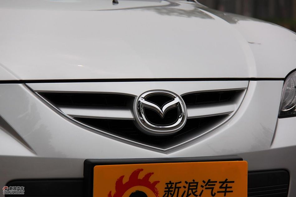 马自达3经典款外观