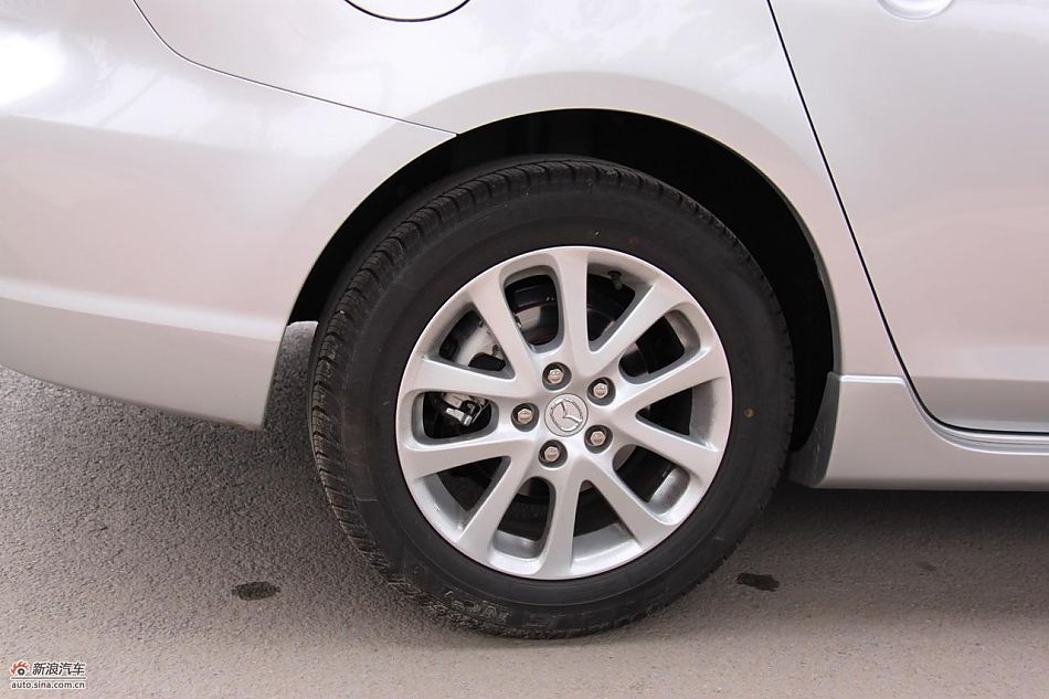 马自达3经典款外观