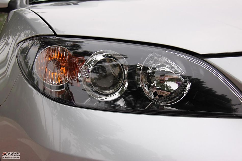 马自达3经典款外观