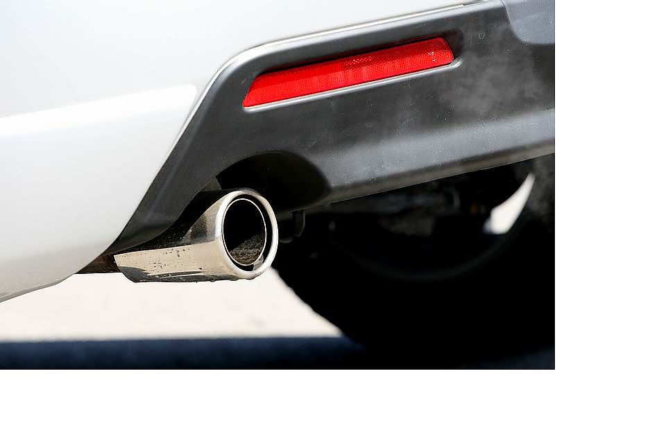 马自达3外观图片