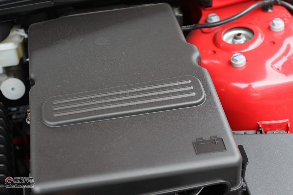 发动机、底盘悬挂及后备箱