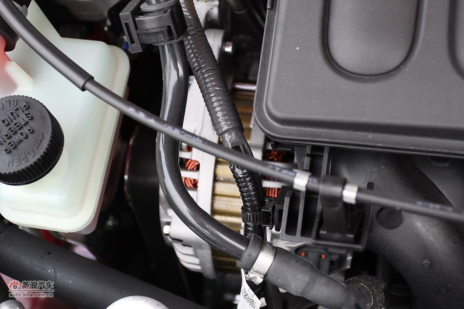 发动机、底盘悬挂及后备箱