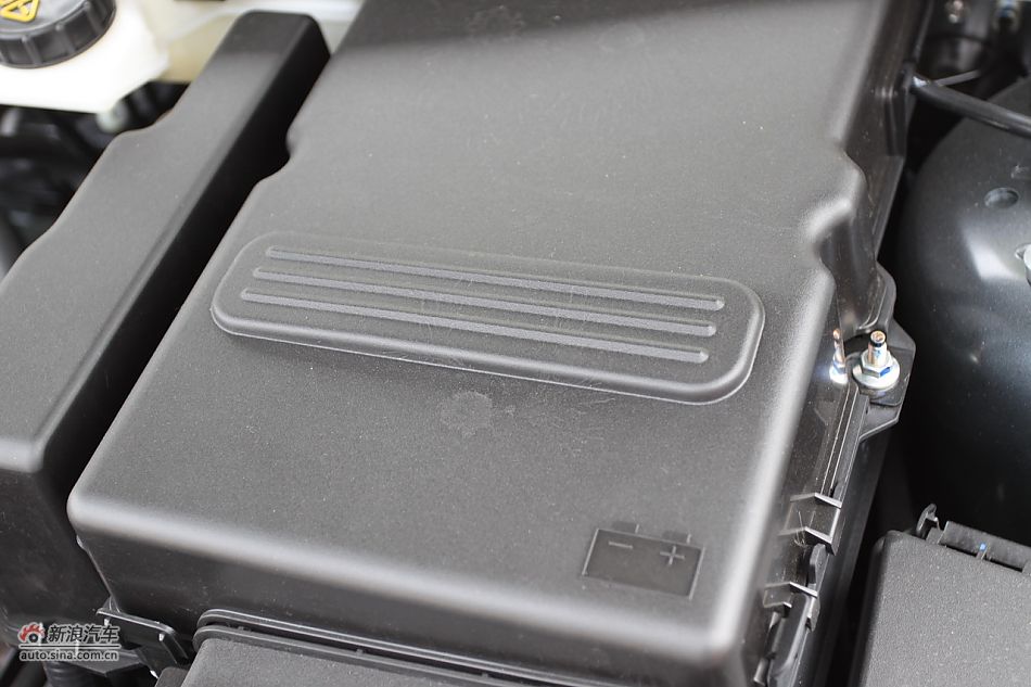 发动机、底盘悬挂及后备箱