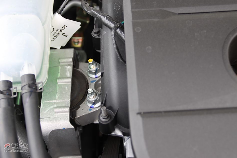 发动机、底盘悬挂及后备箱