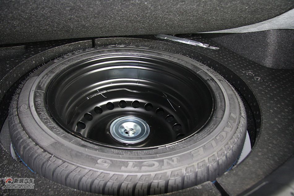 发动机、底盘悬挂及后备箱