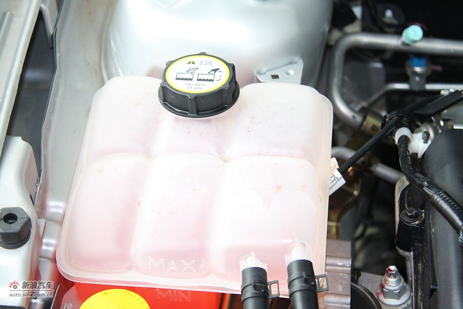 发动机、底盘悬挂及后备箱