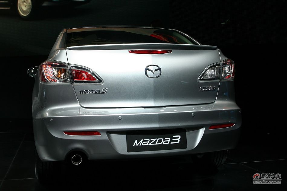 国产新马自达3三厢