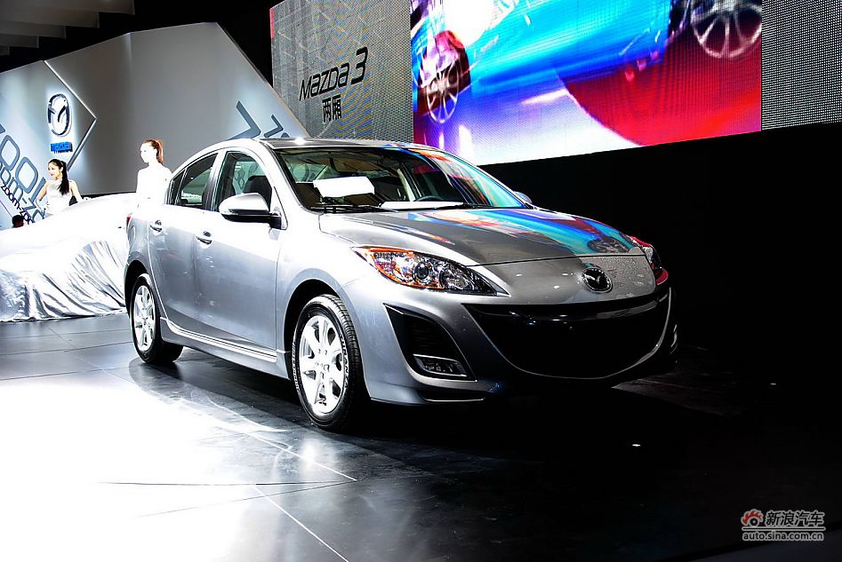 长安马自达3三厢