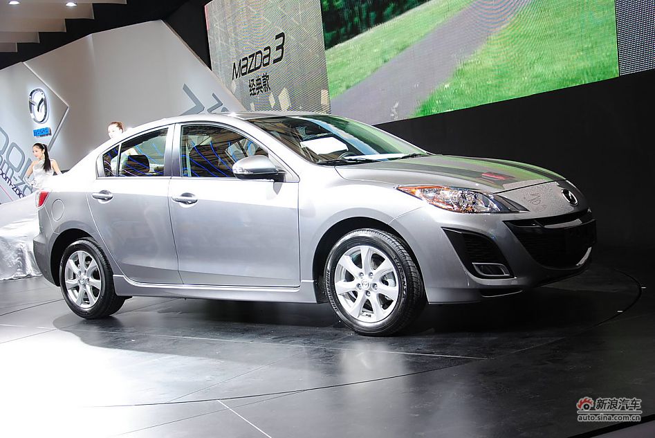 长安马自达3三厢