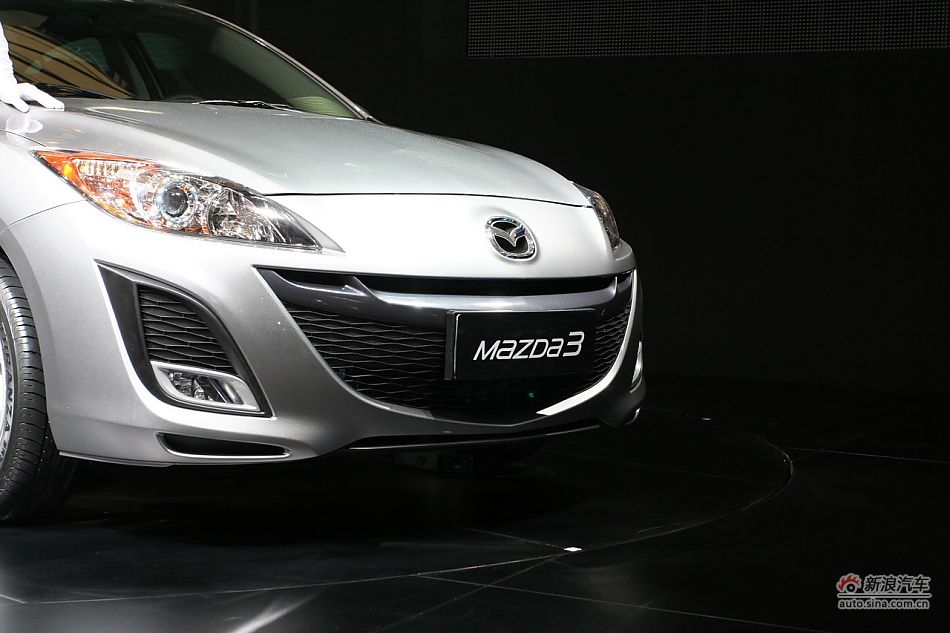 国产新马自达3三厢