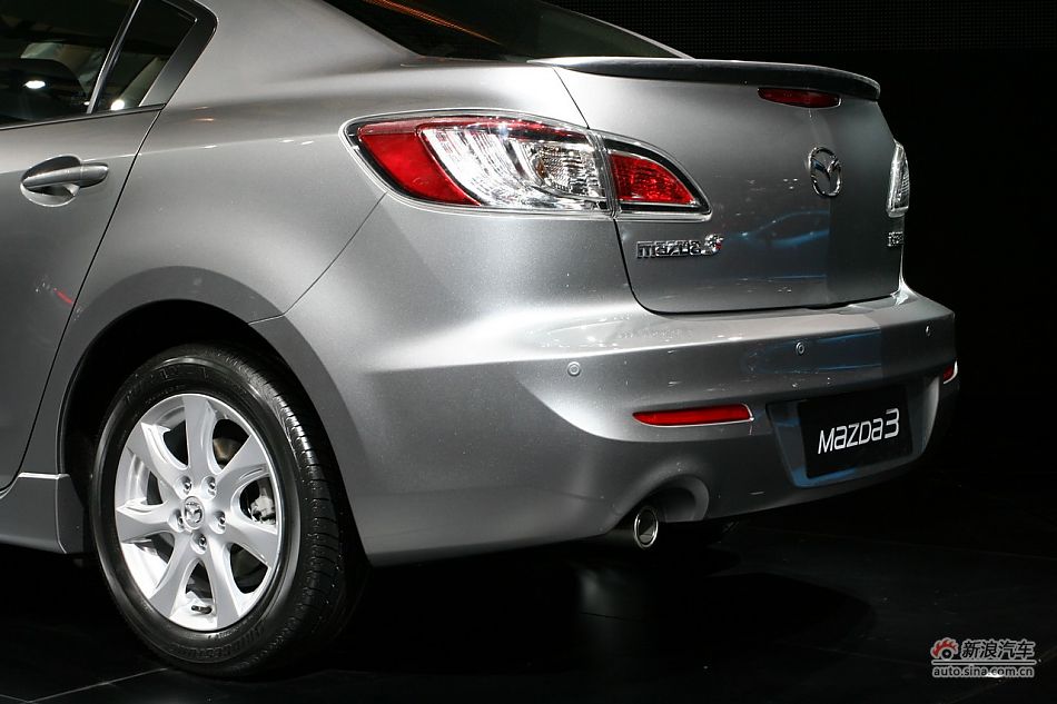 国产新马自达3三厢