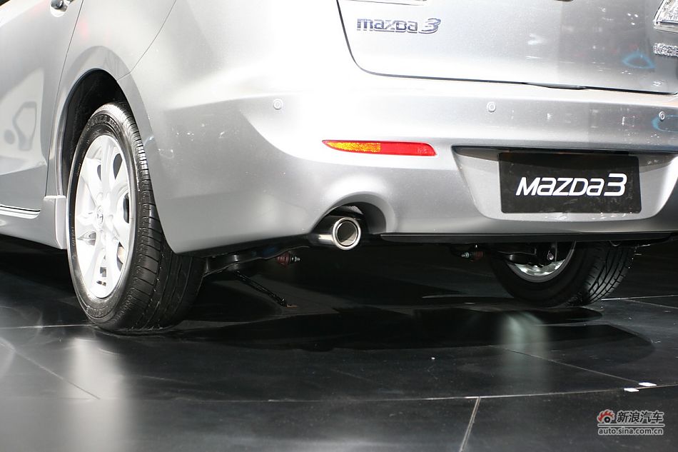 国产新马自达3三厢