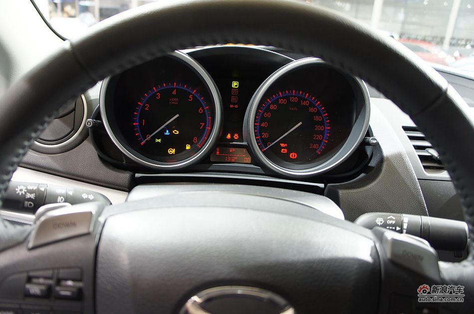 国产新马自达3三厢