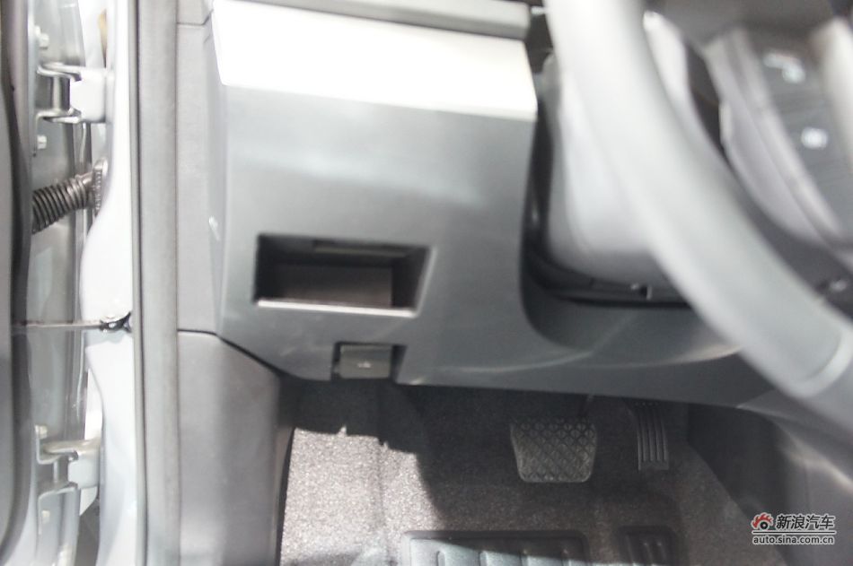 国产新马自达3三厢