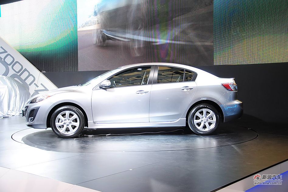 长安马自达3三厢