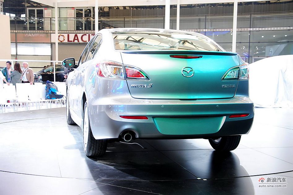 长安马自达3三厢