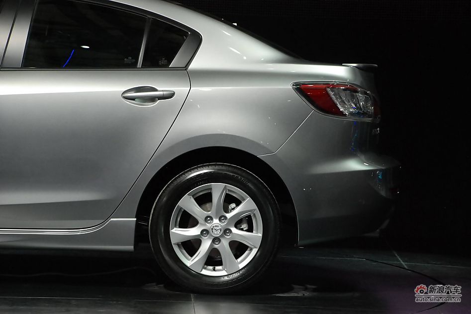 长安马自达3三厢