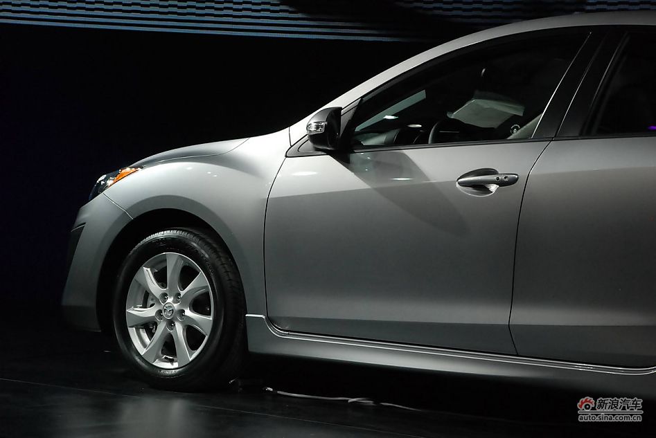 长安马自达3三厢