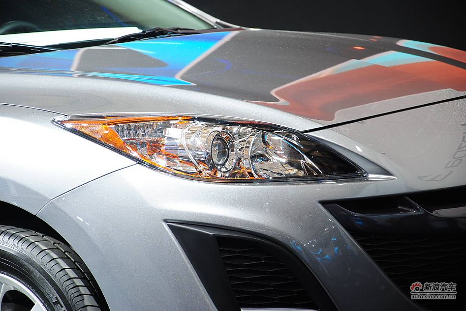 长安马自达3三厢