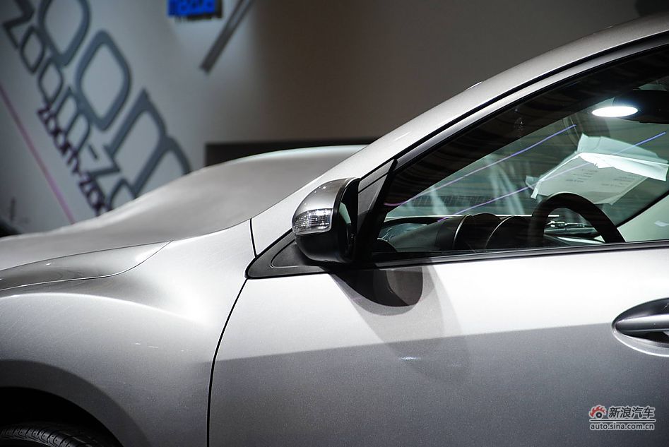 长安马自达3三厢