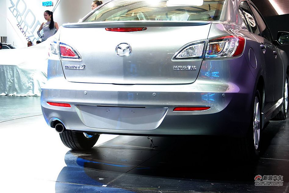 长安马自达3三厢