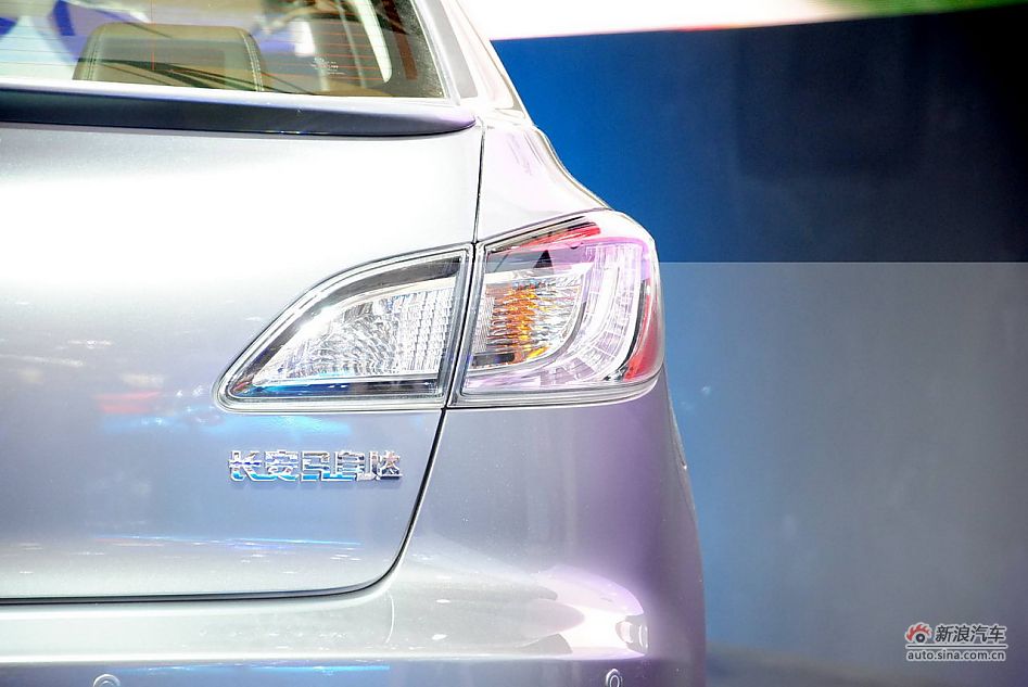 长安马自达3三厢
