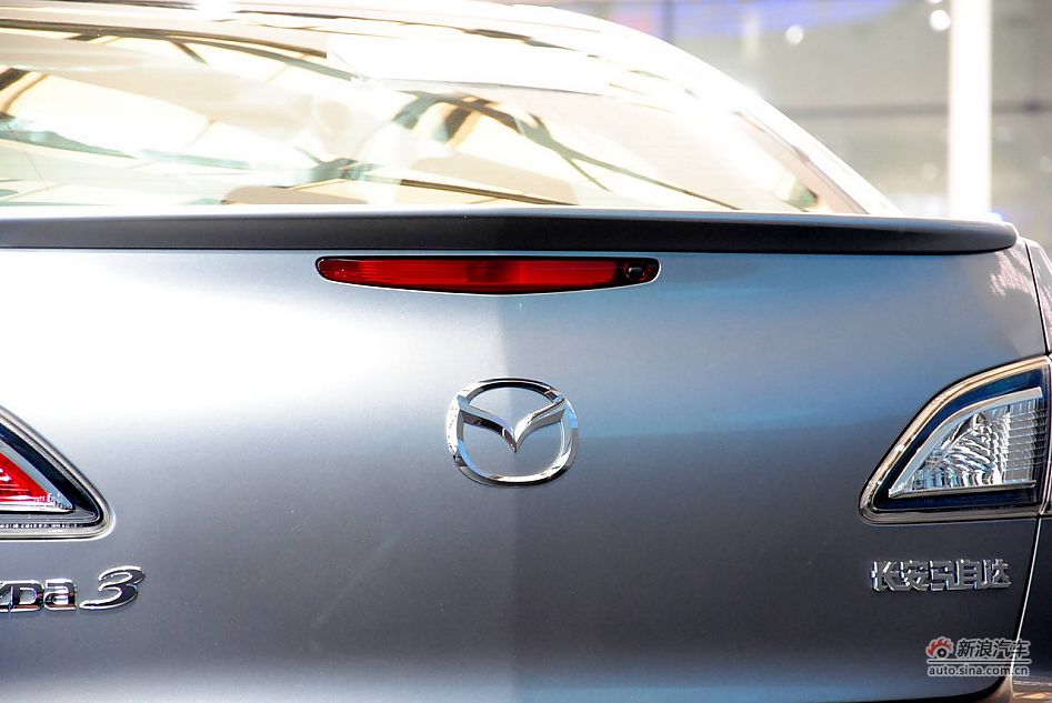 长安马自达3三厢
