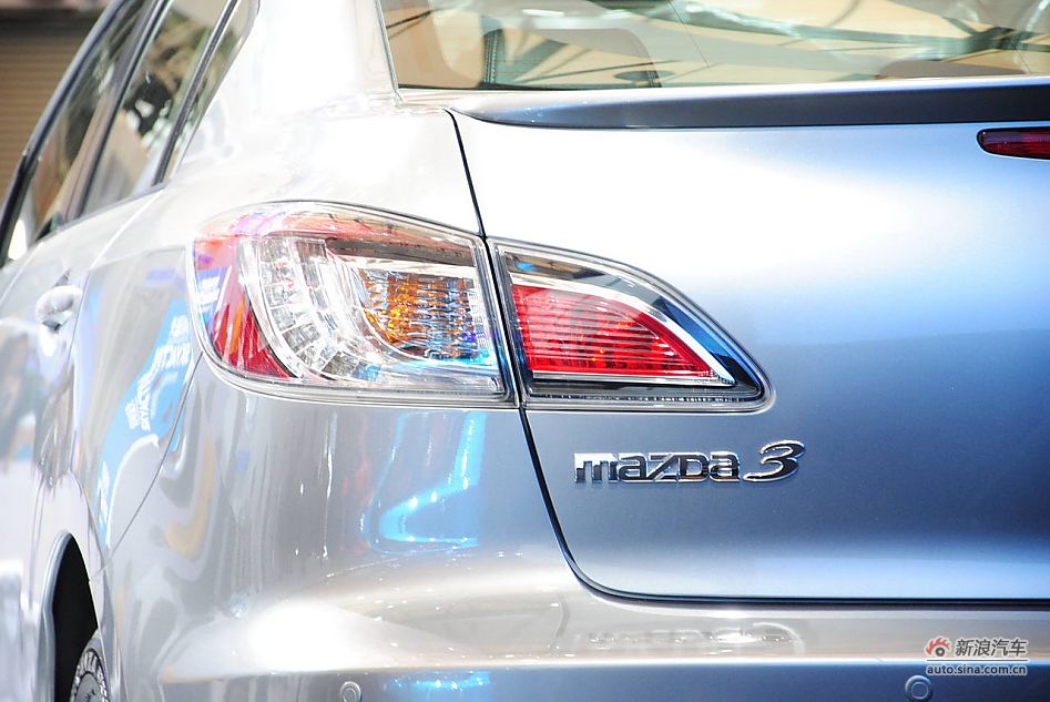 长安马自达3三厢