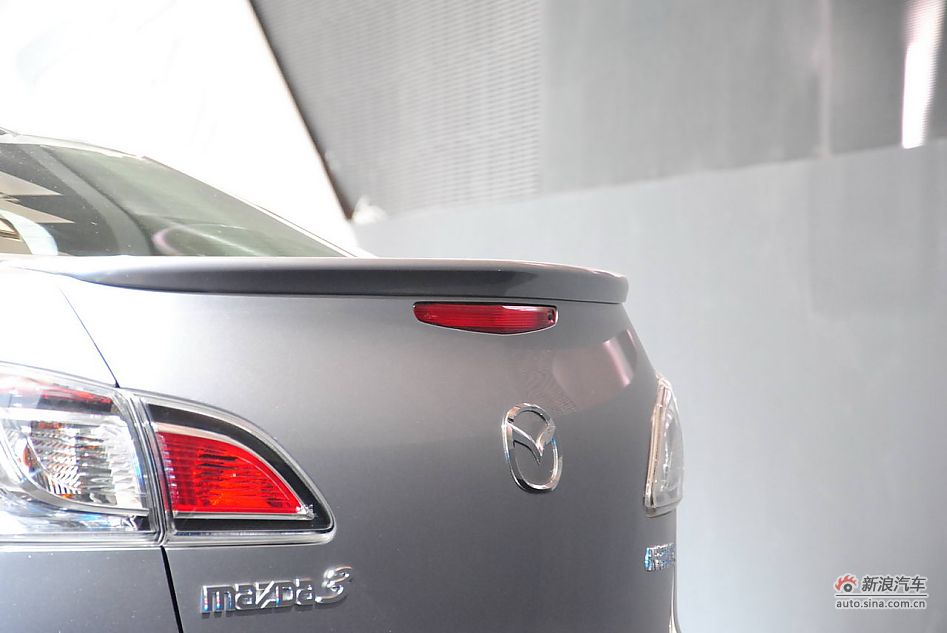 长安马自达3三厢