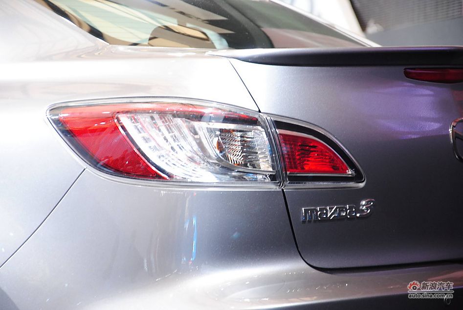 长安马自达3三厢