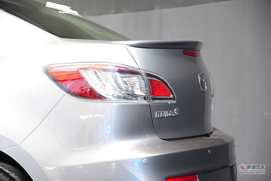 长安马自达3三厢