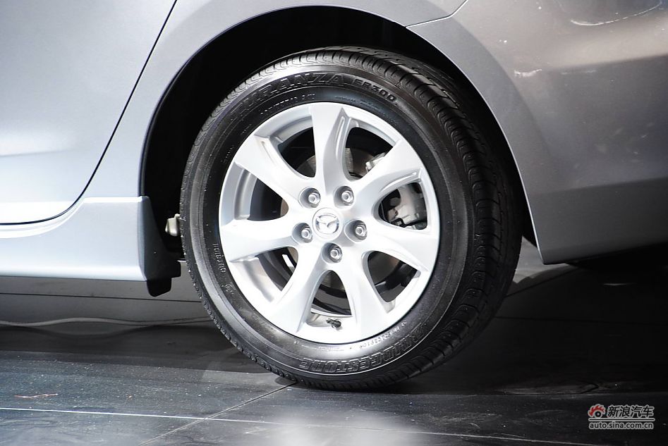 长安马自达3三厢