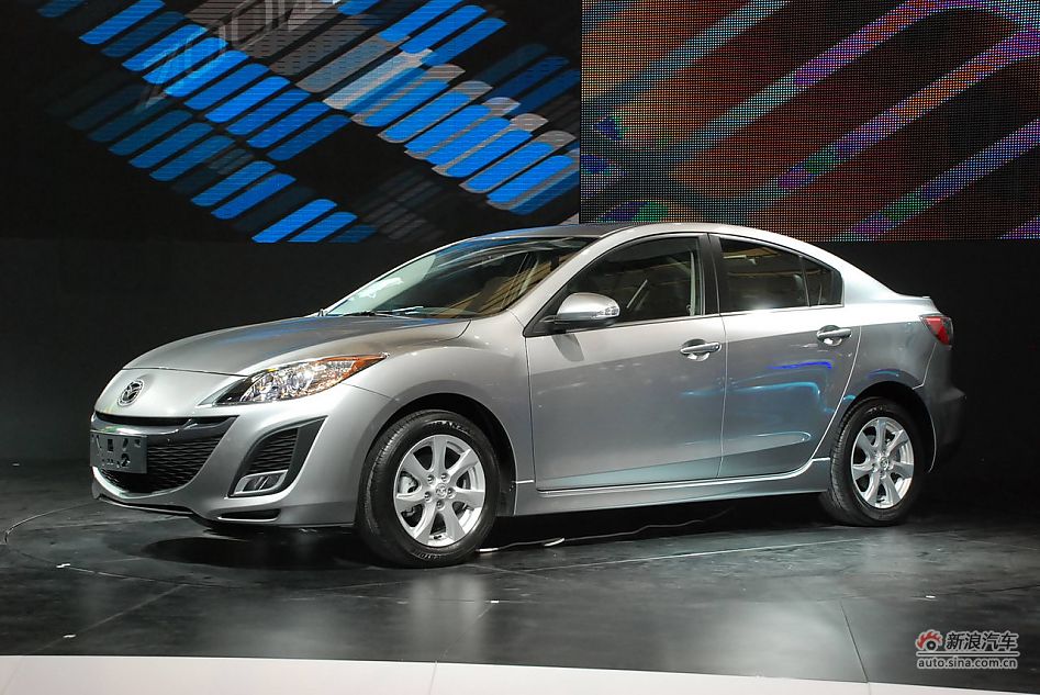 长安马自达3三厢