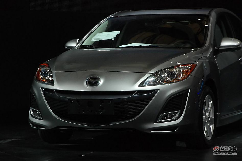 长安马自达3三厢