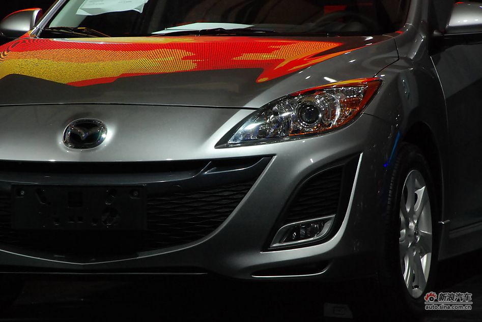 长安马自达3三厢