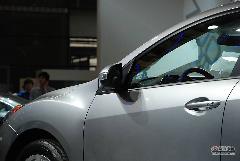 长安马自达3三厢