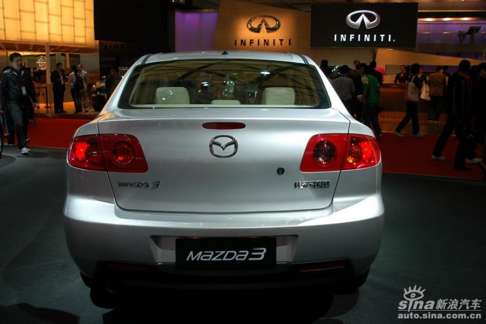 马自达3