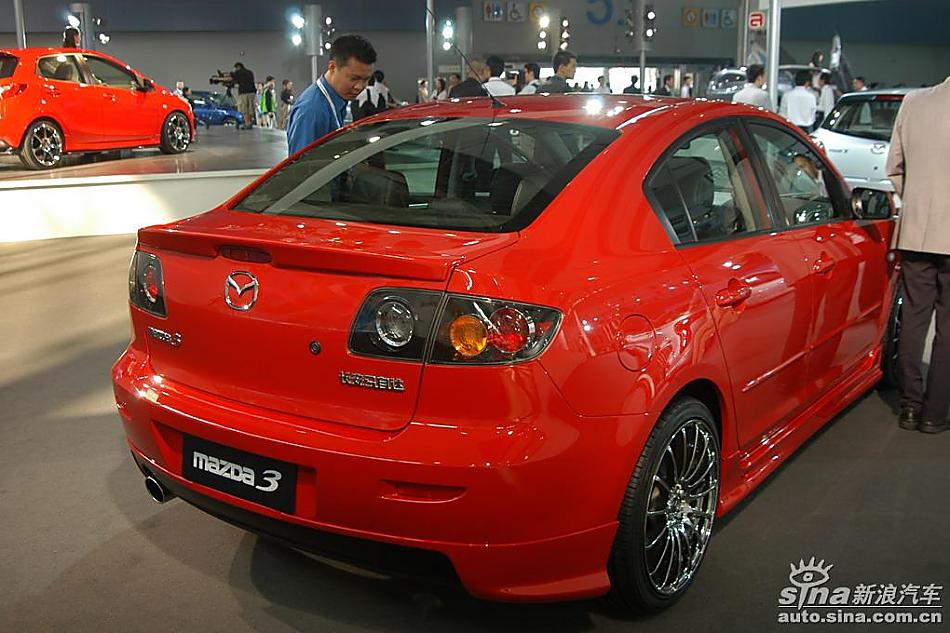 马自达3三厢