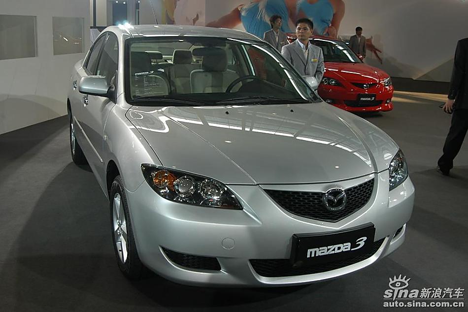 马自达3三厢