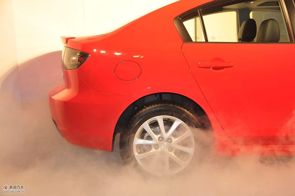马自达3经典款上市现场图-外观