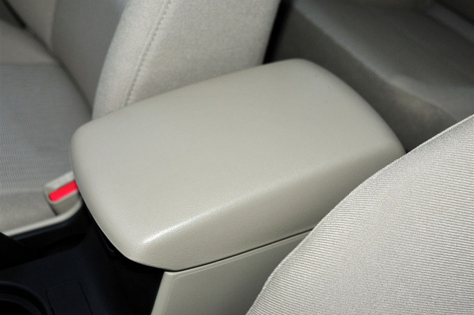 马自达3 2012款 1.6L AT 经典款标准型 空间